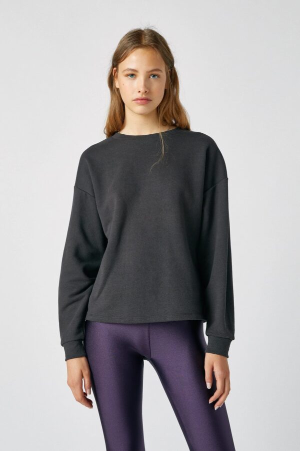 Basic Long Sleeve Sweatshirt